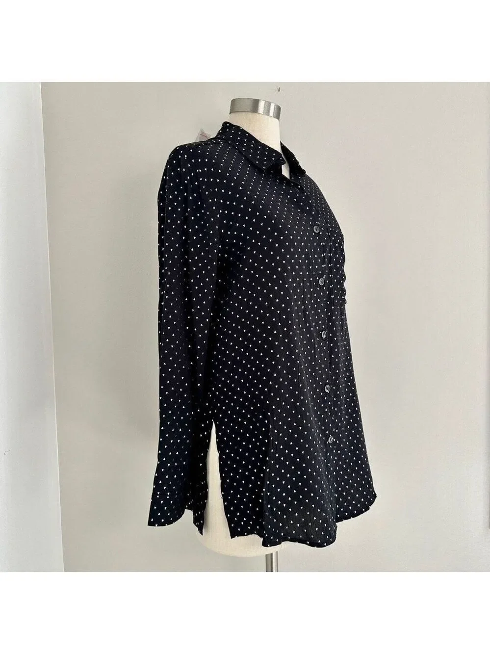 Women's Solitaire Black & White Patterned Collared Button-up Blouse Size S New - Picture 5 of 13